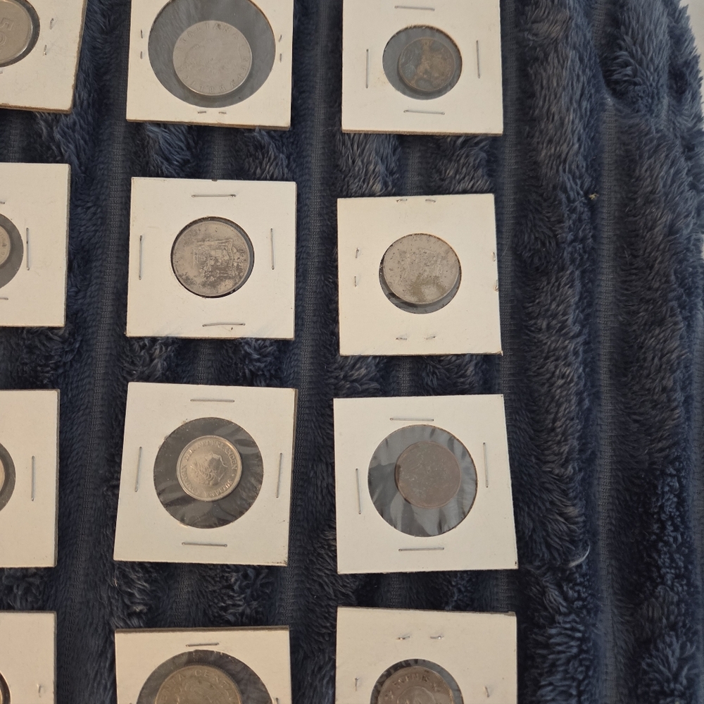 Assorted World Coin Collection Many Errors And Proofs 48 Coins - Picture 12 of 16